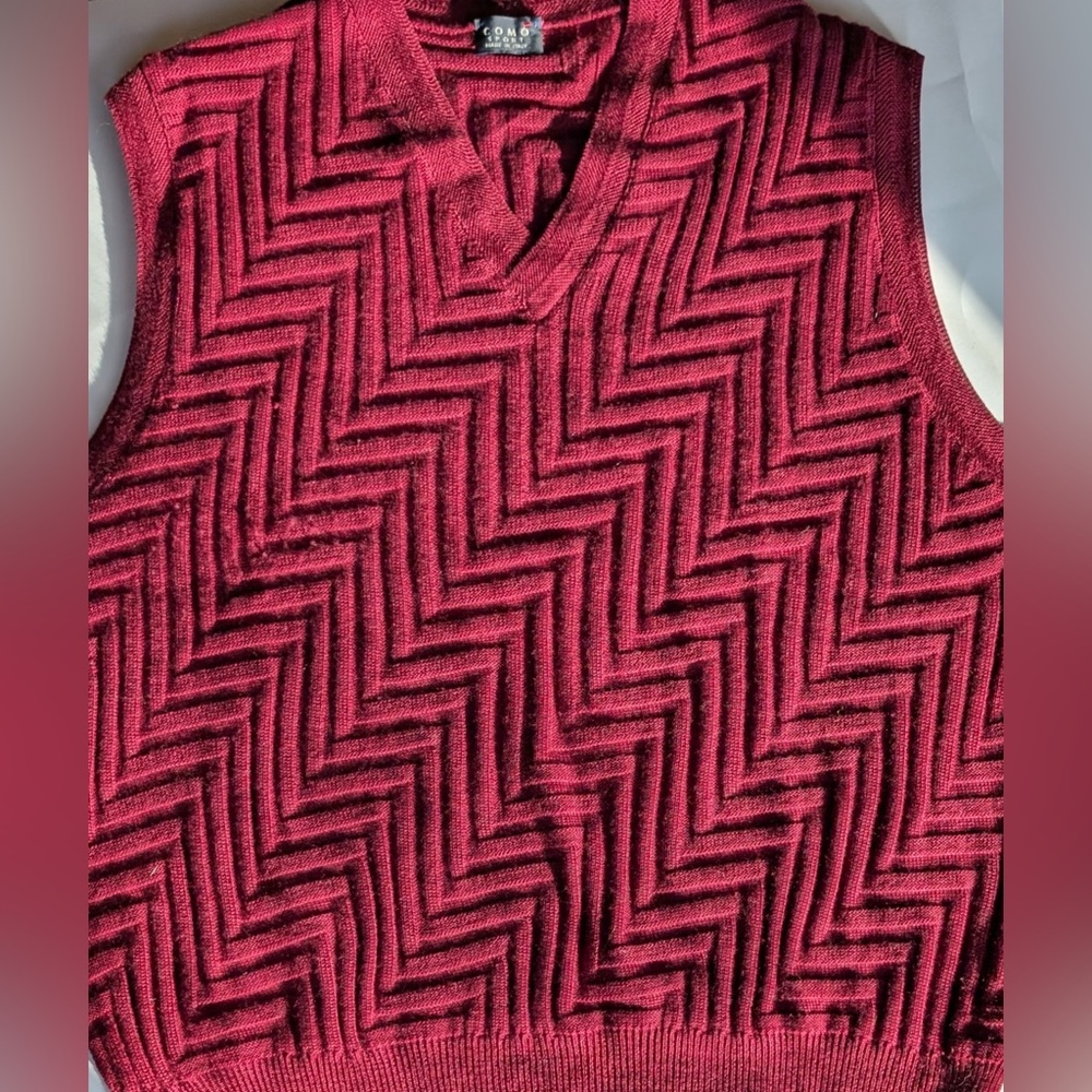 Como Wool Merino Sweater Vest Made in Italy
Men’s Large Maroon V Neck